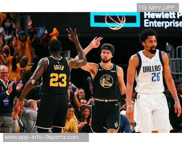 克莱汤普森状态回暖四冠分卫再现神勇下半场三分雨连中六记