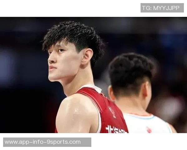 曾凡博强调团队协作的重要性每位球员都需与核心球员紧密配合