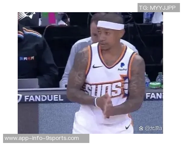 阿伦上半场表现抢眼独得双位数得分助力全队奋战篮下