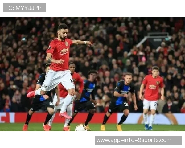 B费与阿莫林助教咖啡会面引发关注后者曾负责曼联定位球战术